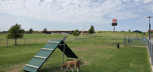 OnCue Truck Stop And Dog Park