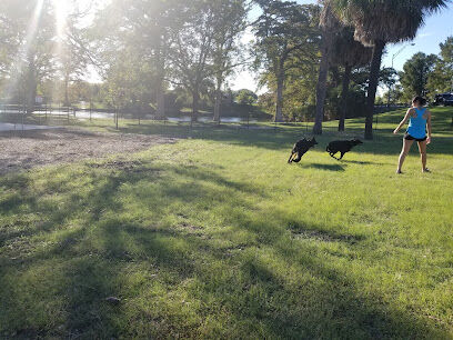 Woodlawn Lake Dog Park